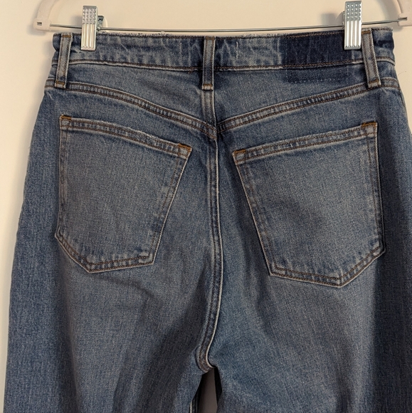 Curve Love High Ris 90s Relaxed Fit Medium Wash - Picture 9 of 9